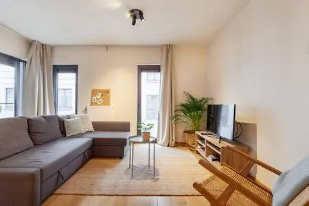 Modern 2bdr Flat At Centre Apartment *